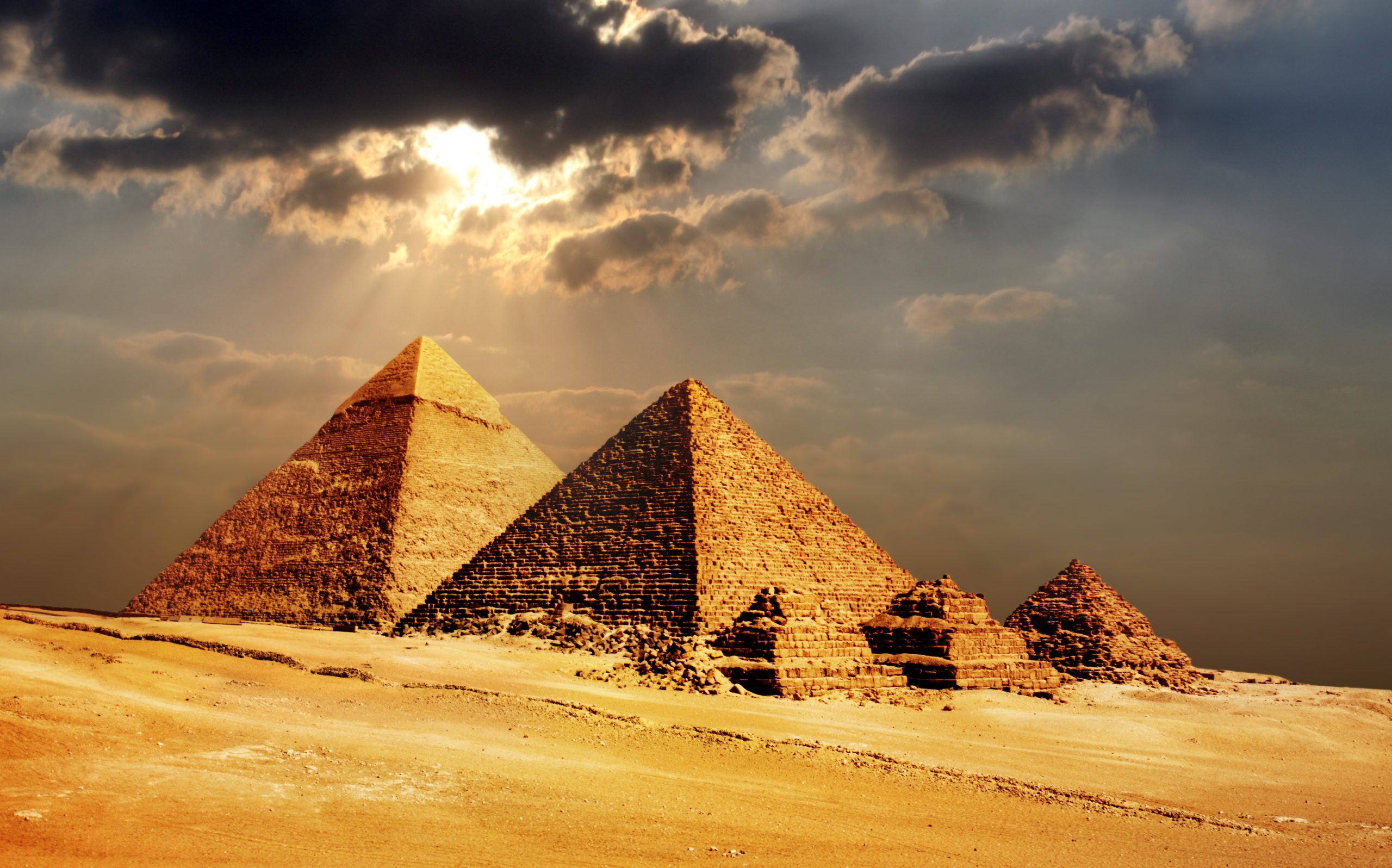 Beyond the Pharaohs: 10 Intriguing Facts About the Pyramids of Giza